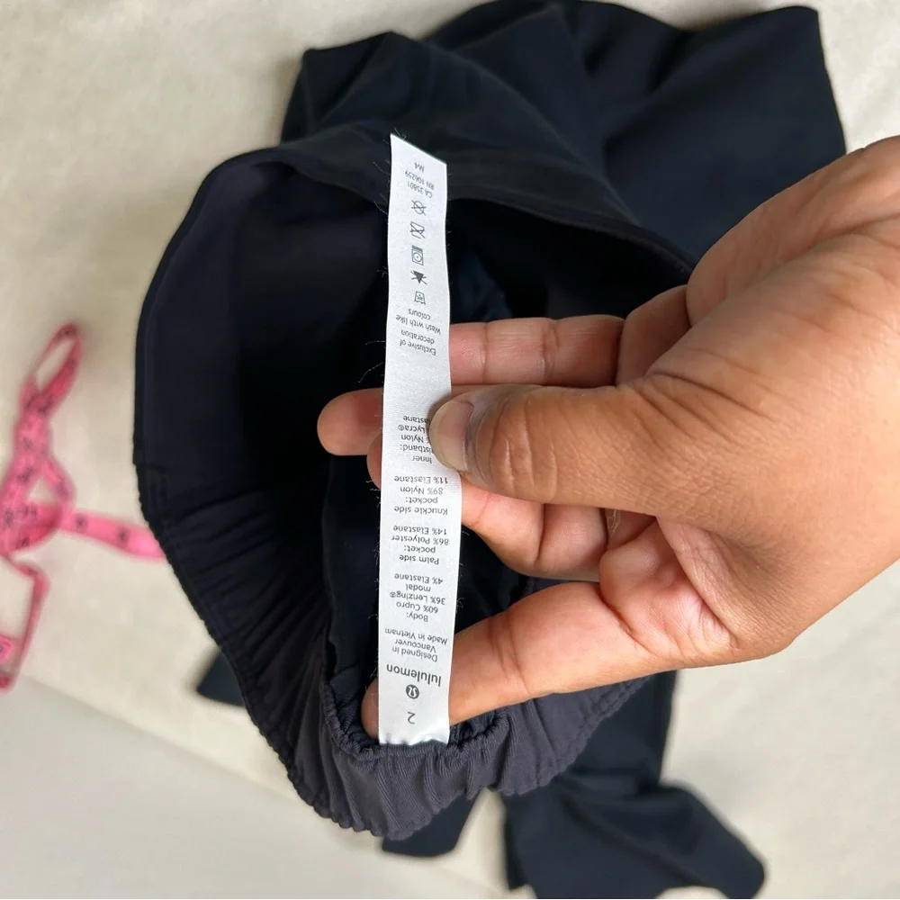 Lululemon‎ Metropolis Maven High Rise Crop Wide Leg Black Size 2